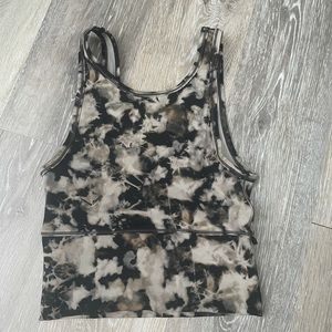 Lululemon crop top